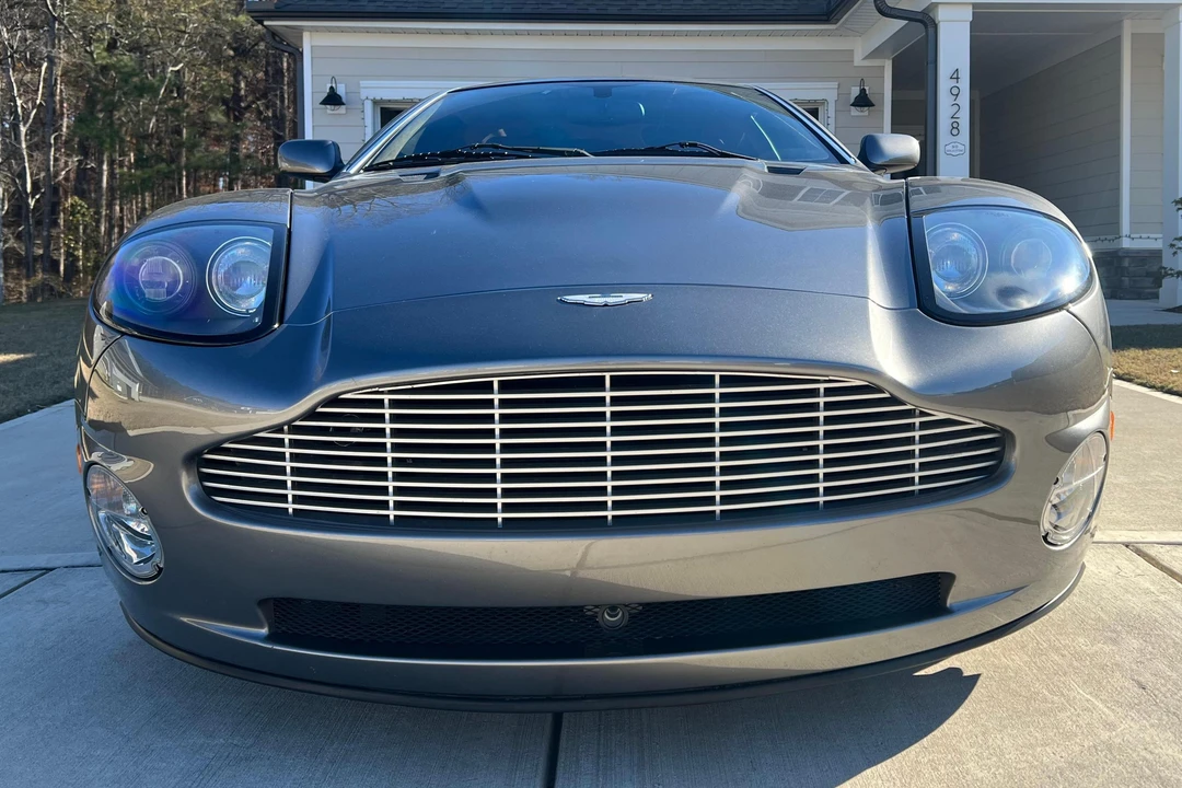 2003 Aston Martin Vanquish 1st Gen - Image 2 of 31