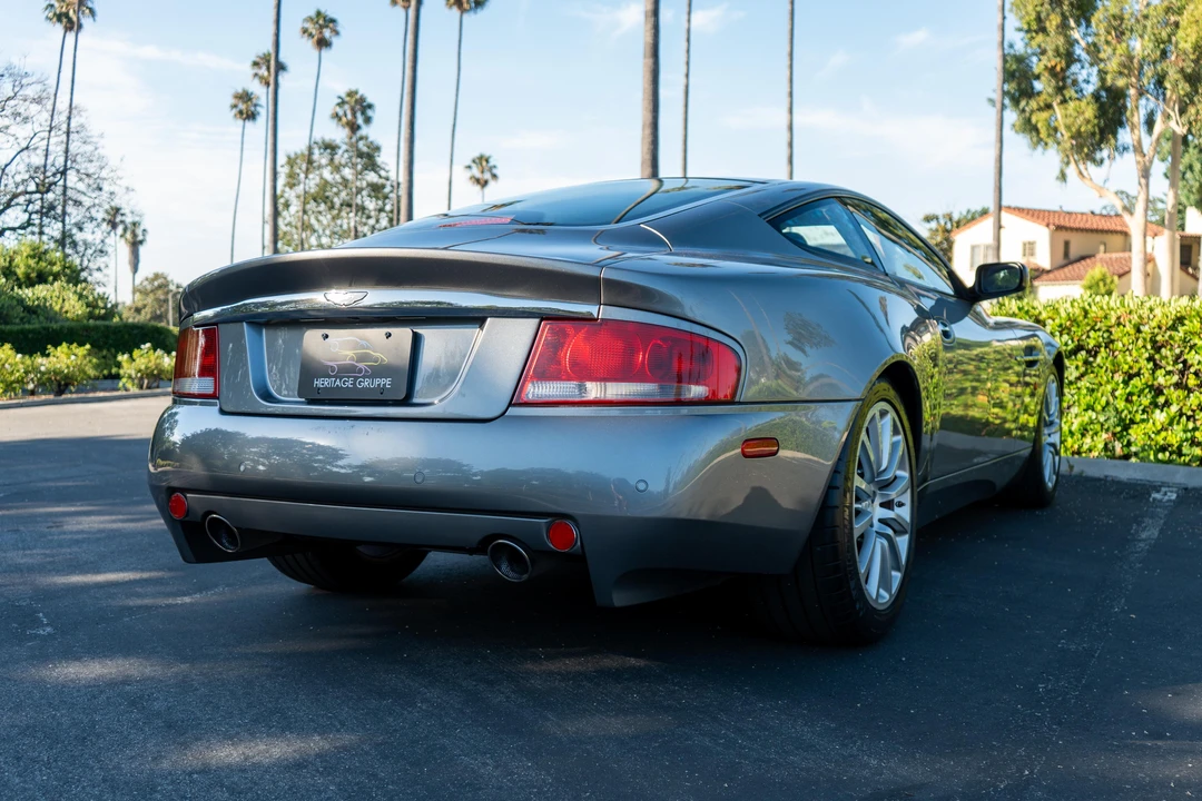2003 Aston Martin Vanquish 1st Gen - Image 15 of 31