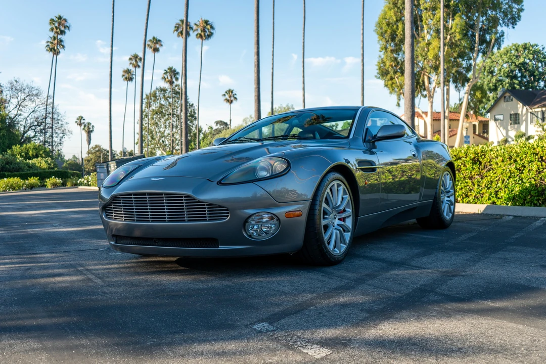 2003 Aston Martin Vanquish 1st Gen - Image 9 of 31