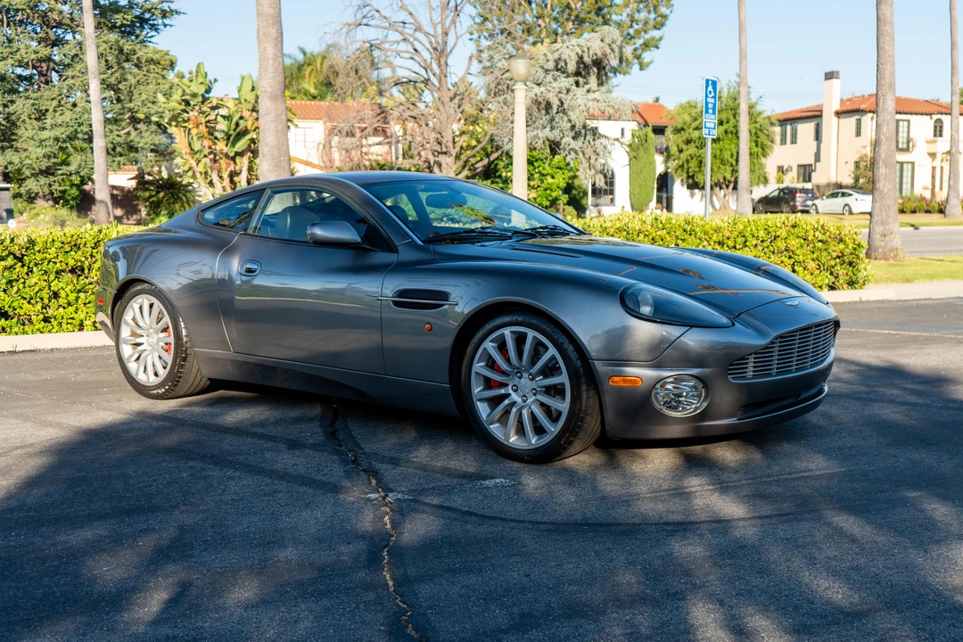 2003 Aston Martin Vanquish 1st Gen - Image 27 of 31