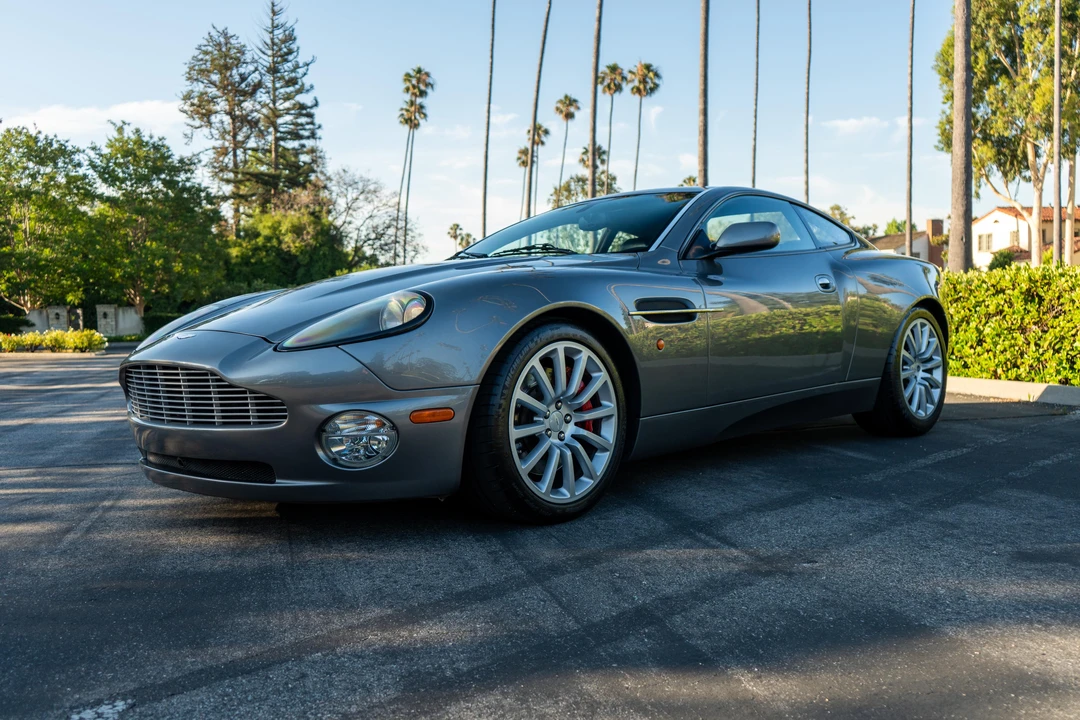 2003 Aston Martin Vanquish 1st Gen - Image 10 of 31