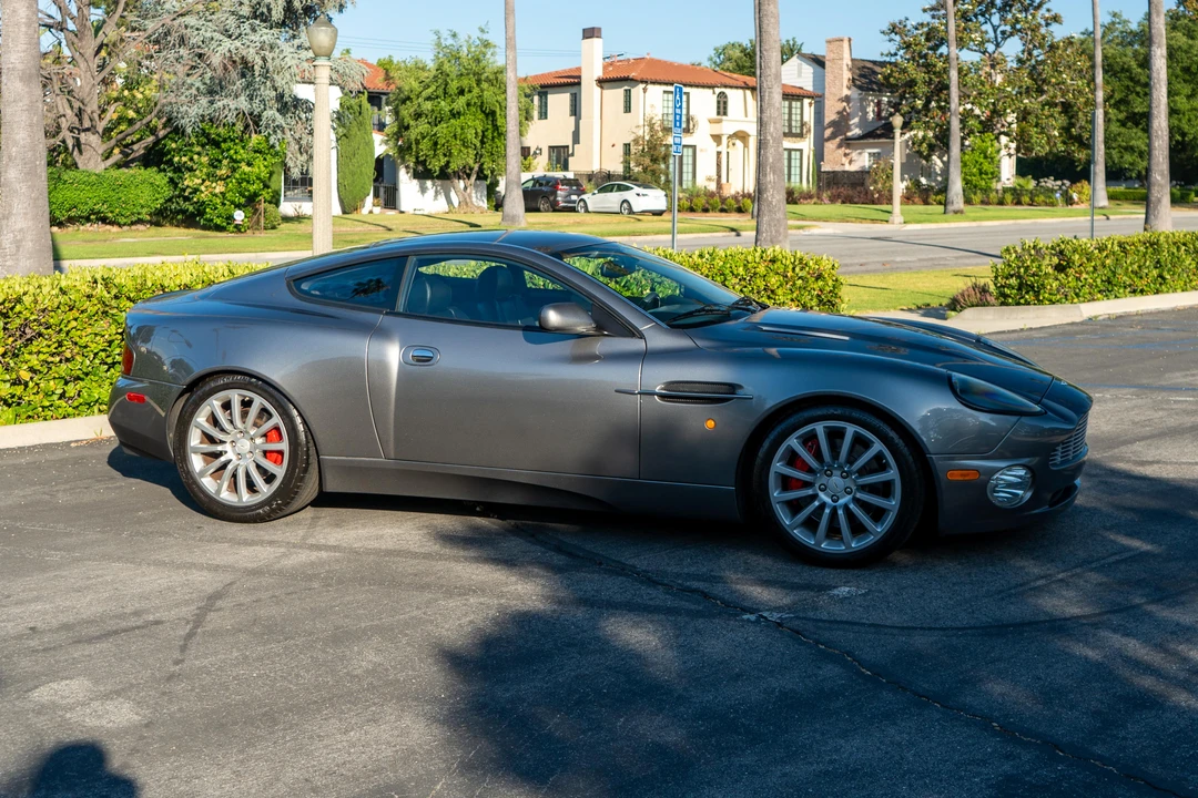 2003 Aston Martin Vanquish 1st Gen - Image 24 of 31