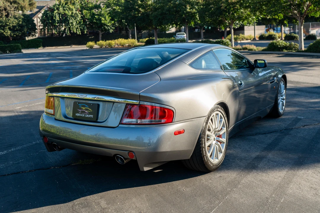 2003 Aston Martin Vanquish 1st Gen - Image 18 of 31