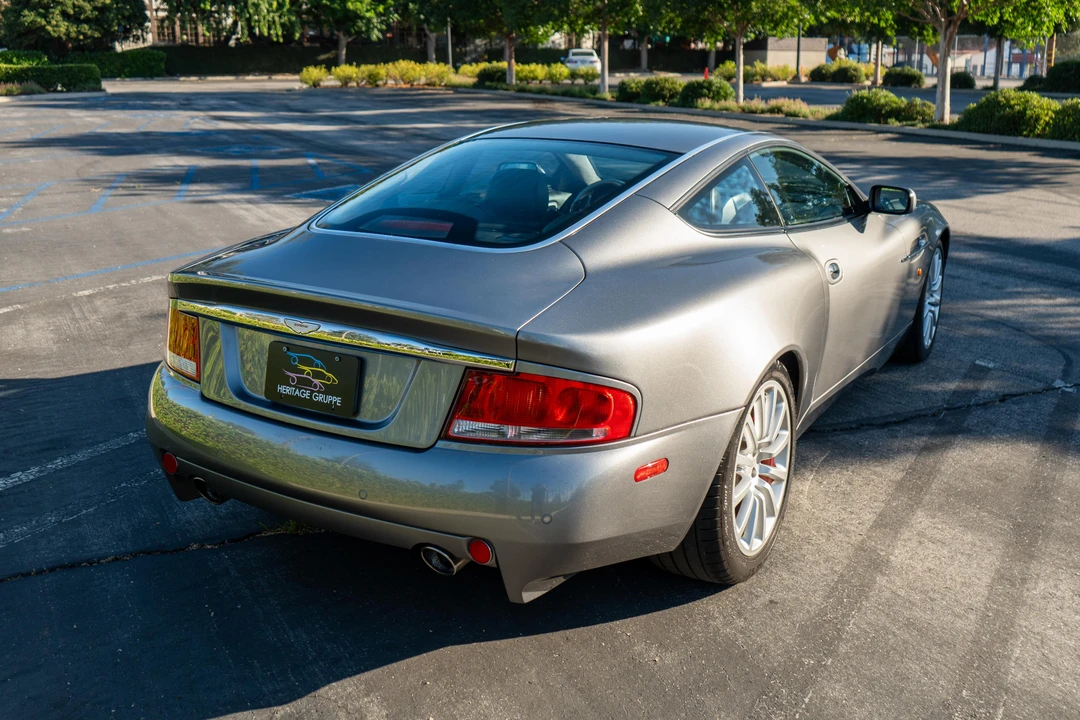 2003 Aston Martin Vanquish 1st Gen - Image 17 of 31