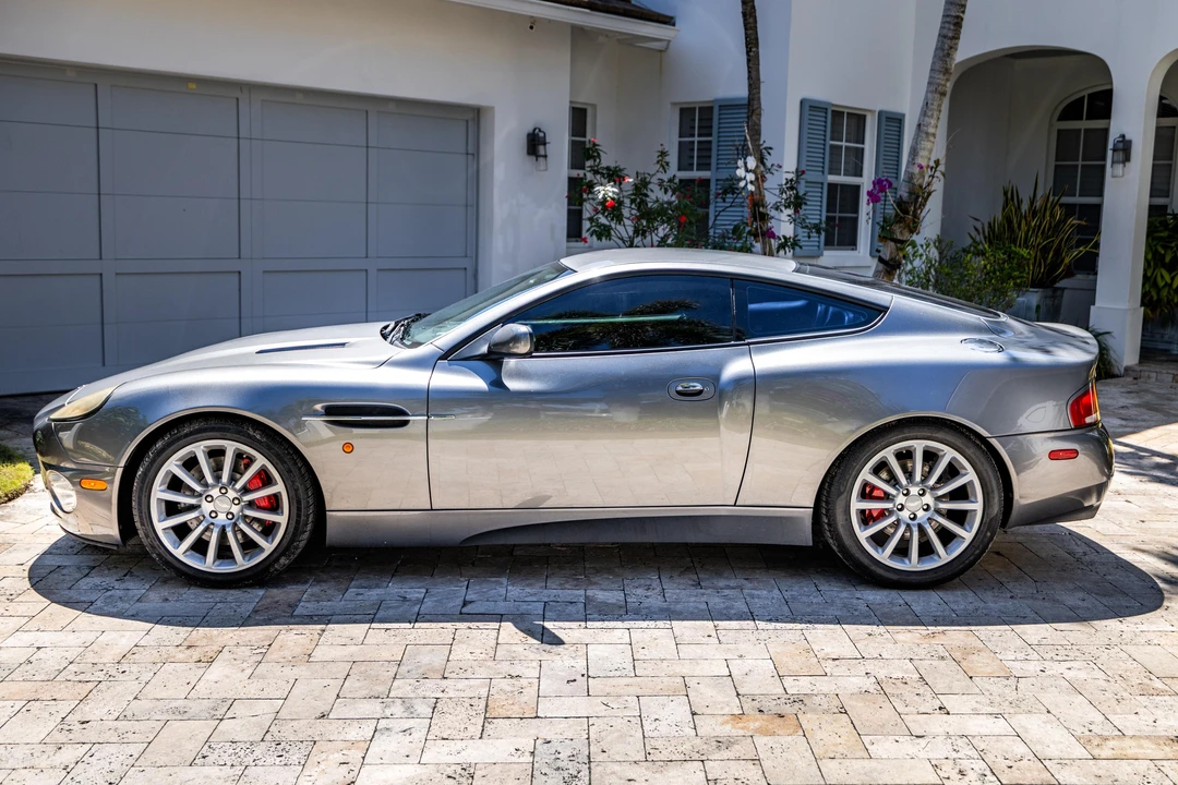 2003 Aston Martin Vanquish 1st Gen - Image 8 of 31