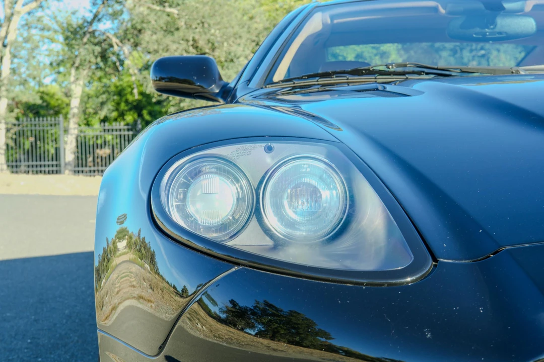 2003 Aston Martin Vanquish 1st Gen - Image 16 of 31