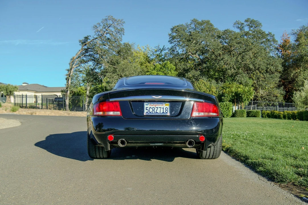 2003 Aston Martin Vanquish 1st Gen - Image 11 of 31