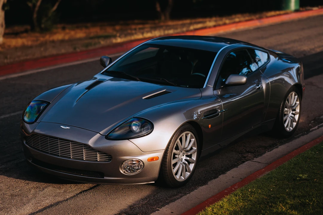2003 Aston Martin Vanquish 1st Gen - Image 10 of 31