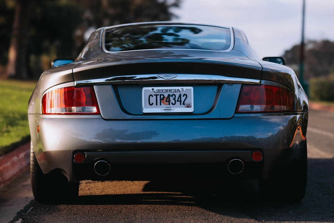 2003 Aston Martin Vanquish 1st Gen - Image 13 of 31