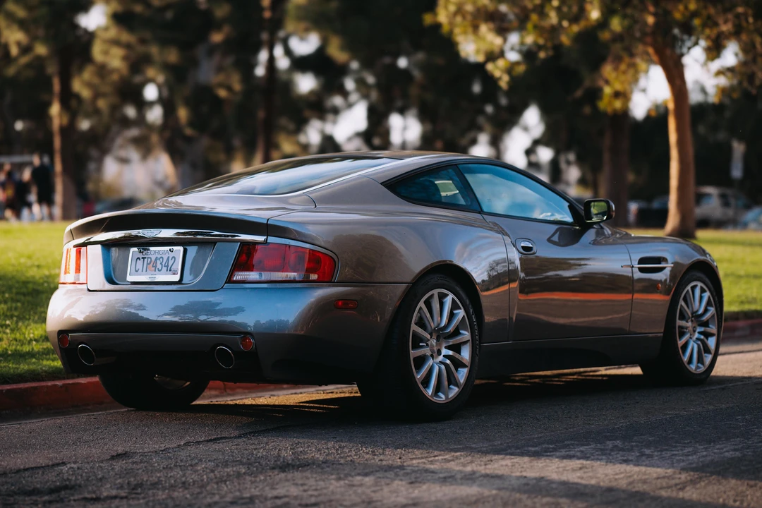 2003 Aston Martin Vanquish 1st Gen - Image 14 of 31