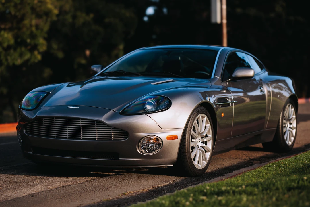 2003 Aston Martin Vanquish 1st Gen - Image 8 of 31