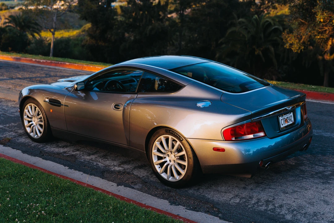 2003 Aston Martin Vanquish 1st Gen - Image 4 of 31