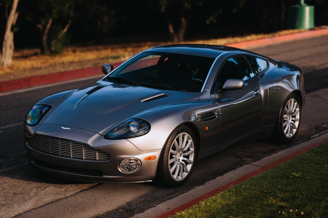 2003 Aston Martin Vanquish 1st Gen - Image 11 of 31