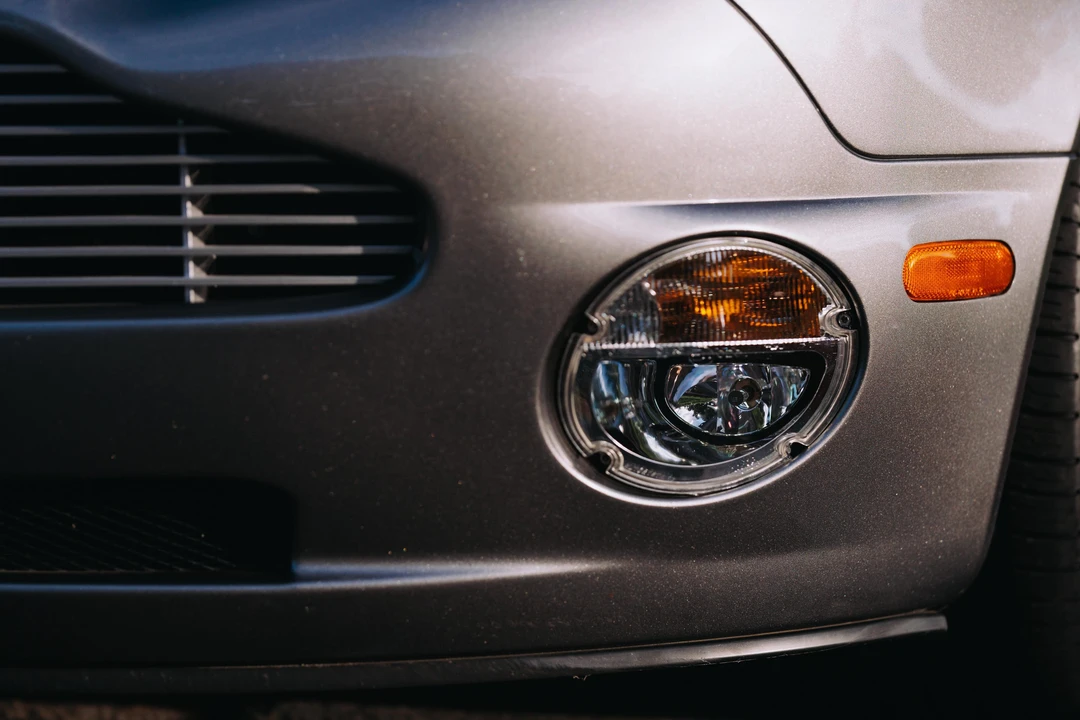 2003 Aston Martin Vanquish 1st Gen - Image 26 of 31