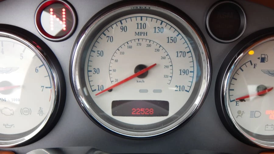 2003 Aston Martin Vanquish 1st Gen - Image 8 of 9
