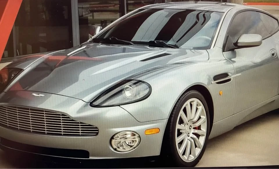 2003 Aston Martin Vanquish 1st Gen - Image 5 of 9