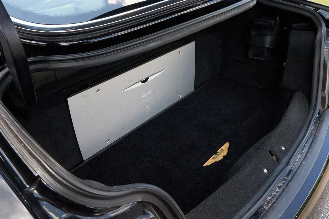 2003 Aston Martin Vanquish 1st Gen - Image 24 of 31
