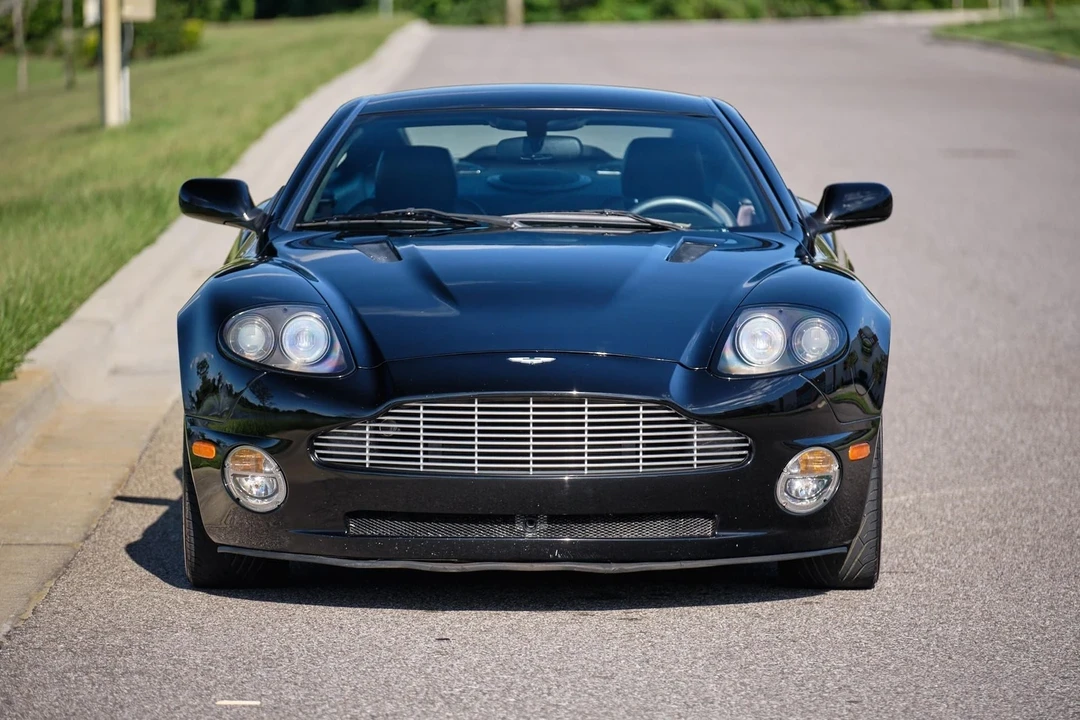 2003 Aston Martin Vanquish 1st Gen - Image 10 of 21
