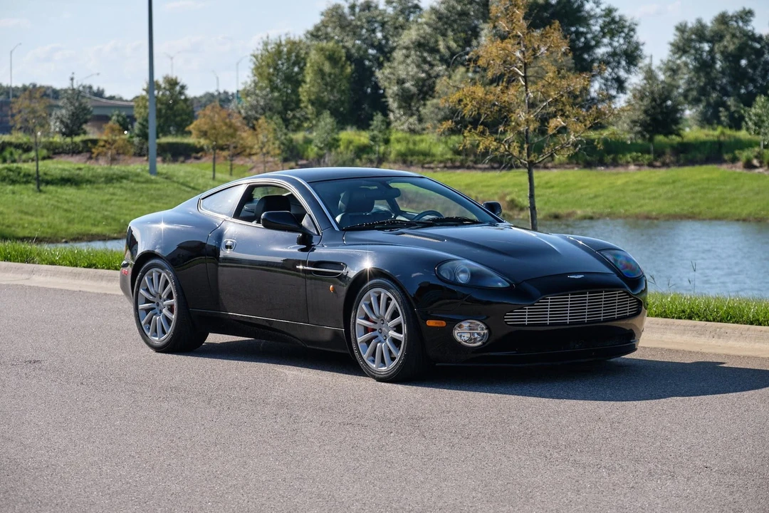2003 Aston Martin Vanquish 1st Gen - Image 9 of 31