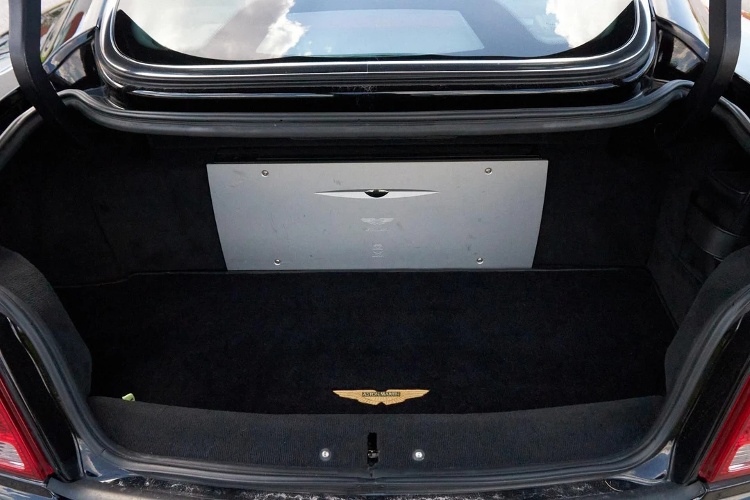 2003 Aston Martin Vanquish 1st Gen - Image 23 of 31