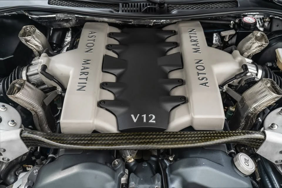 2003 Aston Martin Vanquish 1st Gen - Image 9 of 17