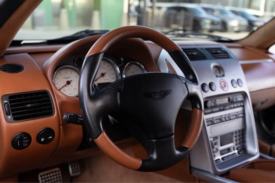 2003 Aston Martin Vanquish 1st Gen - Image 11 of 19