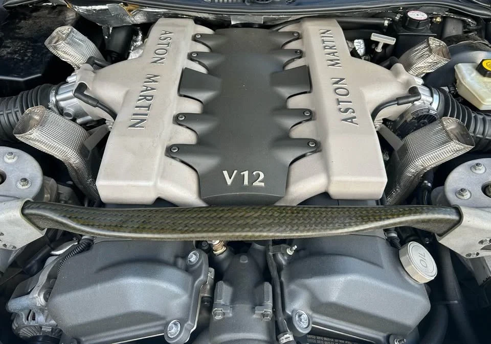 2003 Aston Martin Vanquish 1st Gen - Image 9 of 18