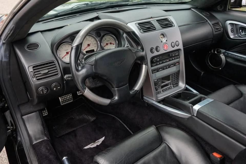 2003 Aston Martin Vanquish 1st Gen - Image 11 of 17