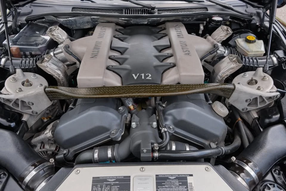 2003 Aston Martin Vanquish 1st Gen - Image 5 of 9