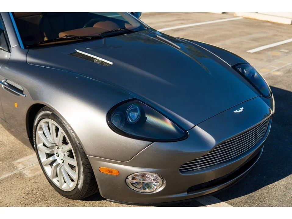 2003 Aston Martin Vanquish 1st Gen - Image 16 of 20