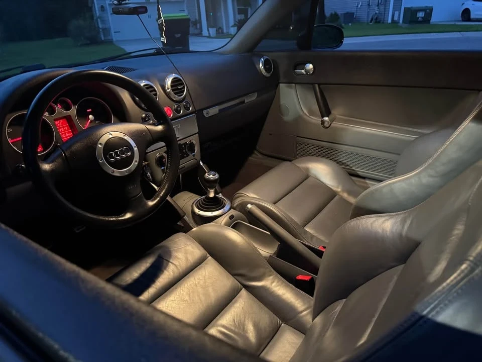 2003 Audi Coupe & Cabriolet - Image 9 of 13
