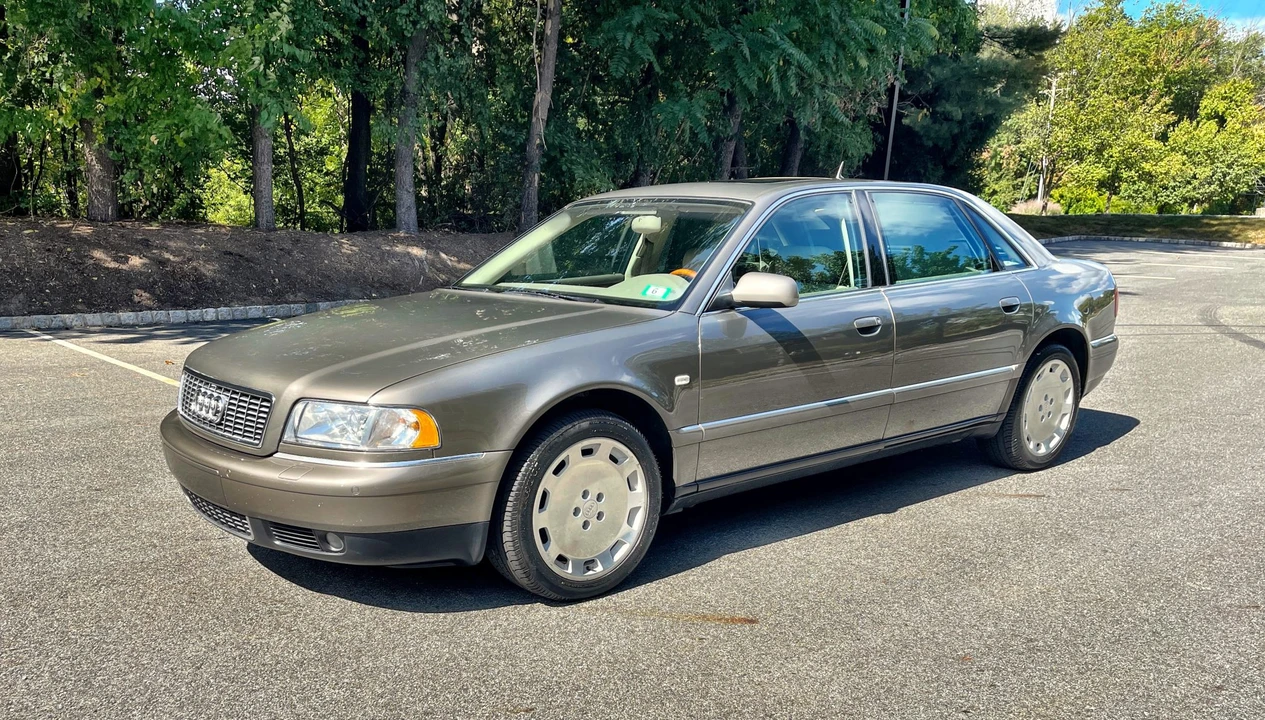 2003 Audi D3 A8 - Image 2 of 31