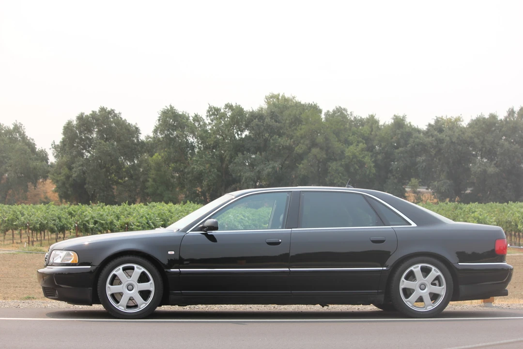 2003 Audi D3 A8 - Image 3 of 31