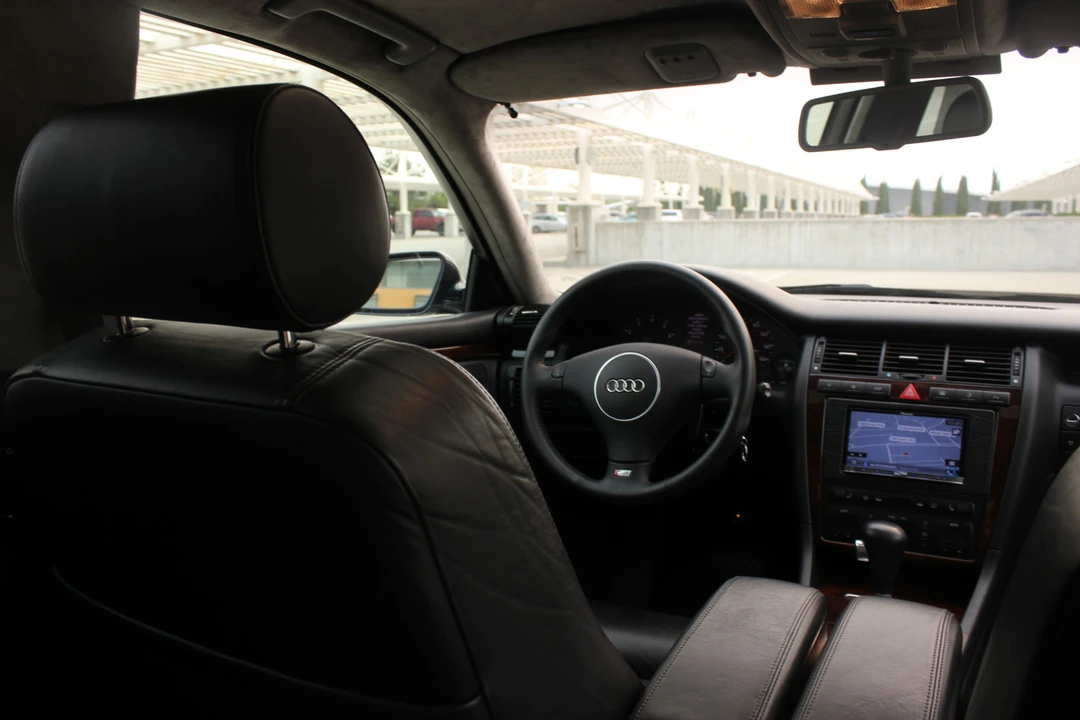 2003 Audi D3 A8 - Image 25 of 31