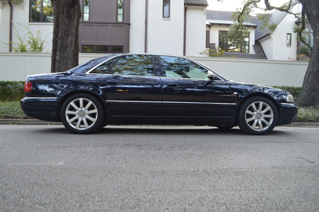 2003 Audi D2 S8 - Image 2 of 31