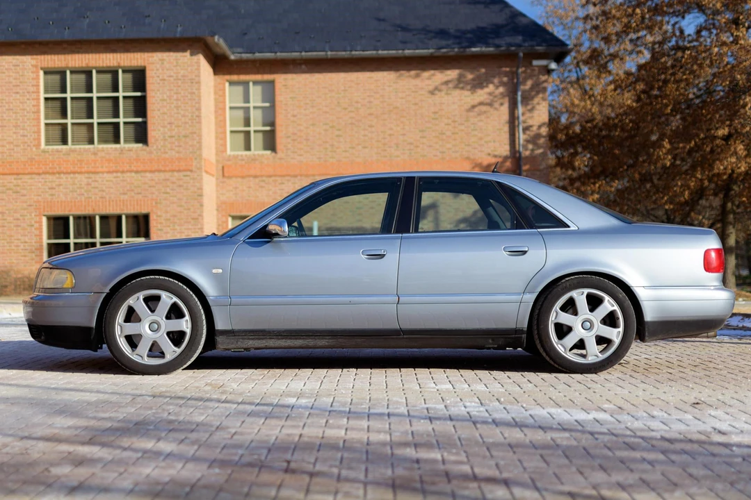 2003 Audi D2 S8 - Image 3 of 31