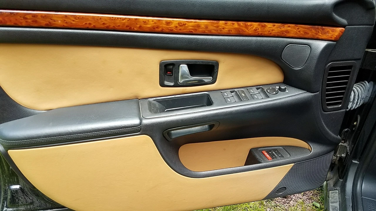2003 Audi D2 S8 - Image 26 of 31