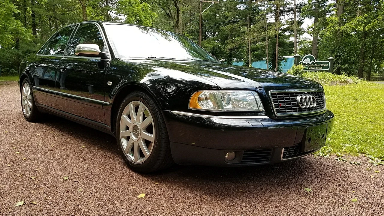 2003 Audi D2 S8 - Image 2 of 31