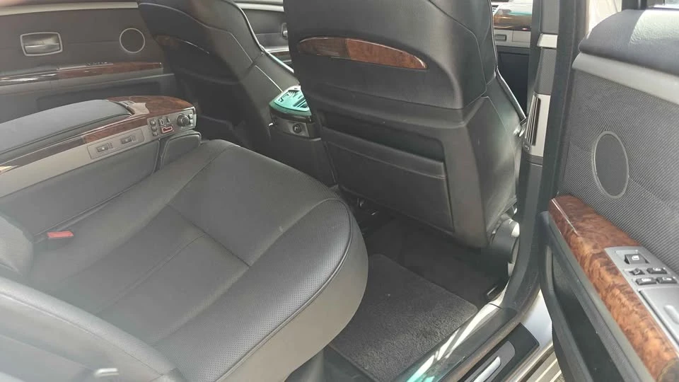 2003 BMW E65/E66 750i & 760i Sedan - Image 10 of 17