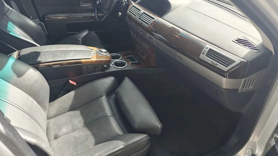 2003 BMW E65/E66 750i & 760i Sedan - Image 9 of 17