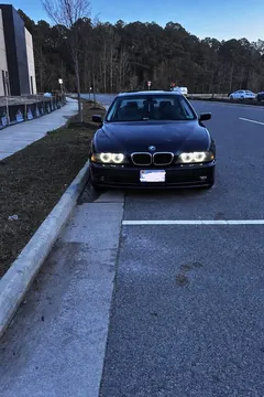 2003 BMW 525i
