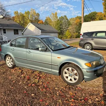 2003 BMW 325i Sedan
