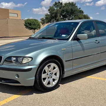 2003 BMW 325i Sedan