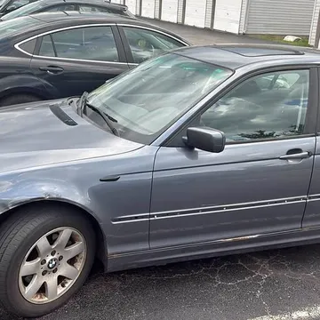 2003 BMW 325i Sedan 4D