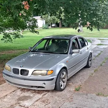 2003 BMW 3 Series 325i Sedan 4D