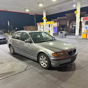 2003 BMW 3 Series 325i Sedan