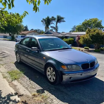 2003 BMW 3 Series 325i Sedan 4D