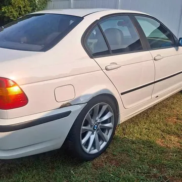 2003 BMW 3 Series 325i Sedan 4D
