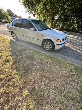 2003 BMW 3 Series 325i Sedan 4D