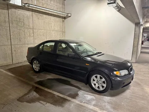 2003 BMW 3 Series 325i Sedan 4D
